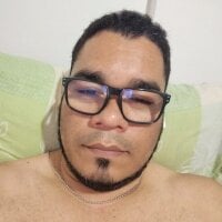 LatinaBBWLover25 webcam