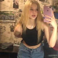 Eva_Juisy's Profile Pic