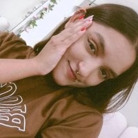 Ari_20_Live Webcam