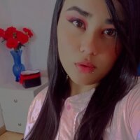 Anabellaa_1's Offline Chat Room