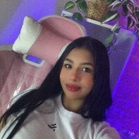 cute_emyli webcam