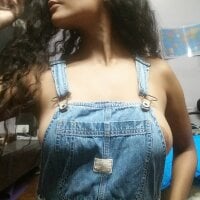Laaylllaa model avatar