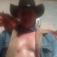 imacowboybaby's Offline Chat Room