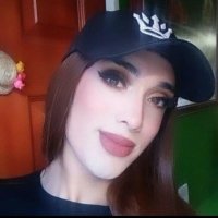 Nicolle_horny's Offline Chat Room