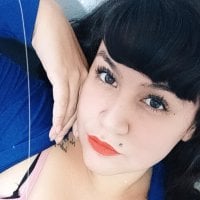 miiqueila's Offline Chat Room