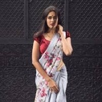 Praveena4You's Offline Chat Room