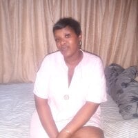 africanbodie's Offline Chat Room