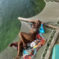 chloejyant's Offline Chat Room