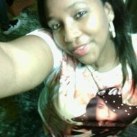 emma_milf_1's Offline Chat Room