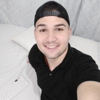 benjamin_hotxx's Offline Chat Room