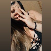 Misstynax's Offline Chat Room