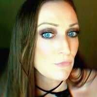 غرفة دردشة CamiLovesYou دون اتصال