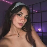 akira_09_ webcam model