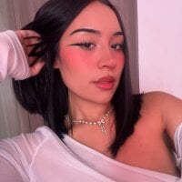 1m_maddy webcam
