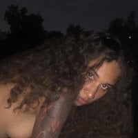 onlystrings webcam model