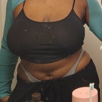 morechocolateplease webcam