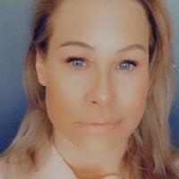 غرفة دردشة chanellaurier2477 دون اتصال