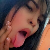 coraimahicks' Offline Chat Room