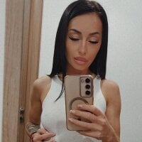 MinnyyG webcam model