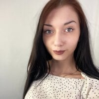MonicaCannon's Offline Chat Room