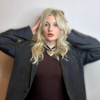 LornaBonde's Live Sex Cam Show