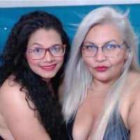 BrianaAndSara offline chatrum
