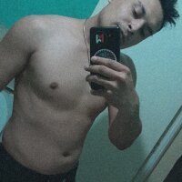 Phòng Chat Ngoại tuyến Nicomarin23