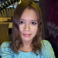 غرفة دردشة SimonaPlay دون اتصال