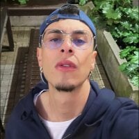 2_milo_verus_4 webcam model