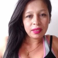 sophi_love Adlı Modelin Çevrimdışı Sohbet Odası