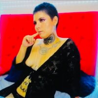 MISSBLACK_ Adlı Modelin Çevrimdışı Sohbet Odası