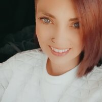 Jilzy-Baby-420's Offline Chat Room