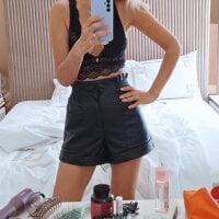 YourJuliena's Avatar Pic