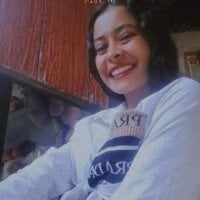 Tinaa18Love model avatar