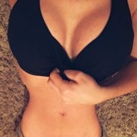 AlicaIskra's Offline Chat Room