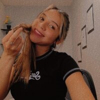 Marianne_Brown webcam