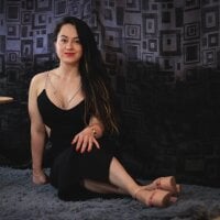 angela_nix