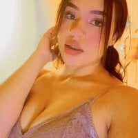 غرفة دردشة emiilyevansx دون اتصال