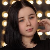 AliceLune webcam model