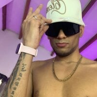 kingoftheuniverse888 model avatar