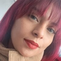 -Meriida-blossoon- Poză de profil