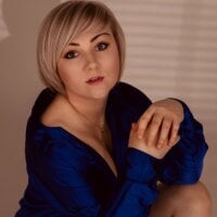 BlondPearl model avatar