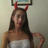 mia19xxx's Offline Chat Room