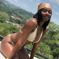 AmericaFerrera's Offline Chat Room