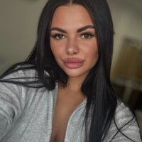 Kamilla_Lovee webcam model