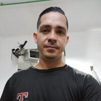 Logan_Male1 webcam
