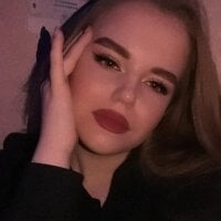 SweetHelen122's Offline Chat Room