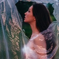 Adriana_Candy's Offline Chat Room