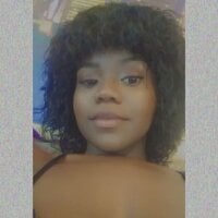 غرفة دردشة NtombiLoves دون اتصال