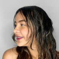 Thalia_Tuur's Offline Chat Room